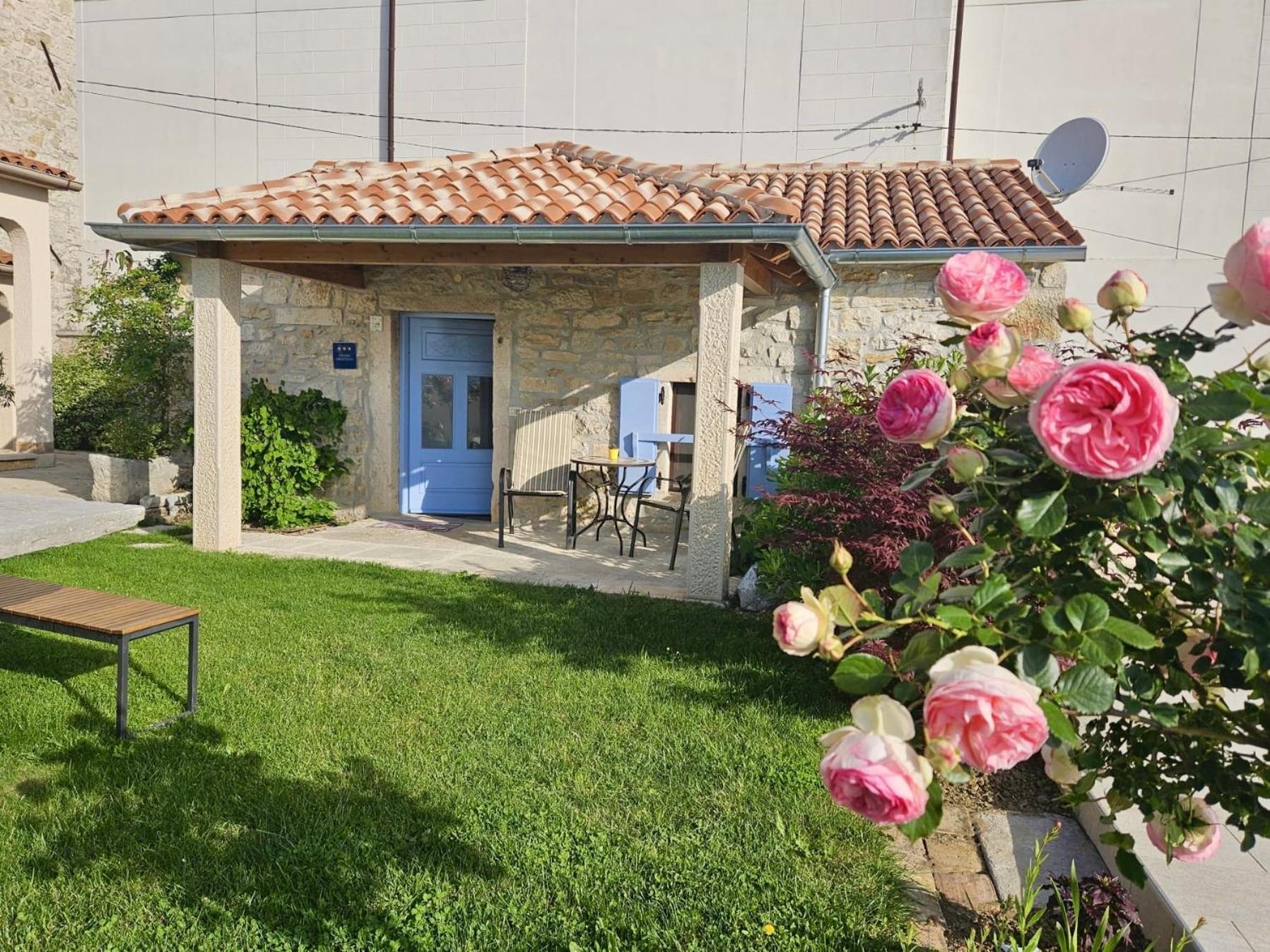 Rural Apartments Ritossa Vižinada Exterior foto